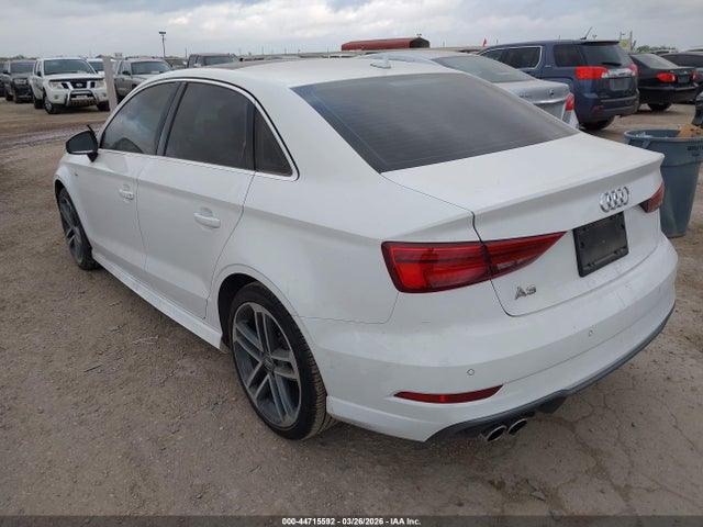 2018 AUDI A3 WAUGUGFFXJ1037671 Photo 2