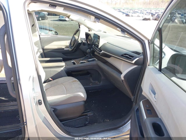 44715634 :رقم المزاد ، 5TDKRKEC9NS126861 vin ، 2022 Toyota Sienna Le مزاد بيع