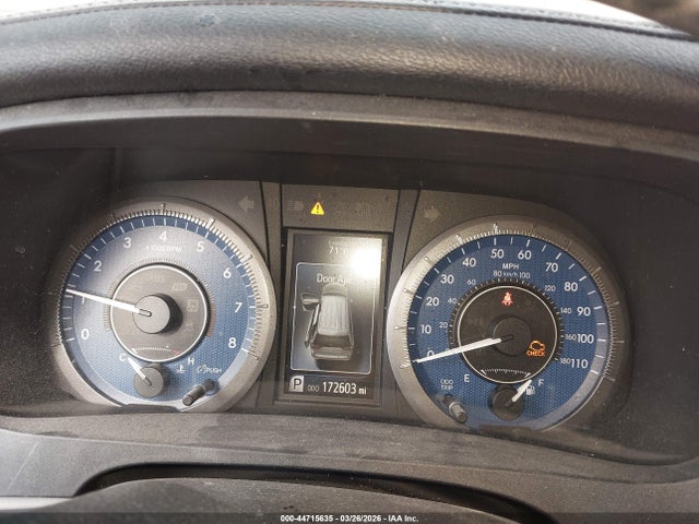 5TDYZ3DC7KS978252 Toyota Sienna Xle 8 Passenger