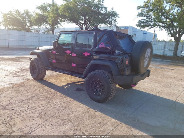 2016 JEEP WRANGLER UNLIMITED 1C4BJWDG9GL119755 Photo 2