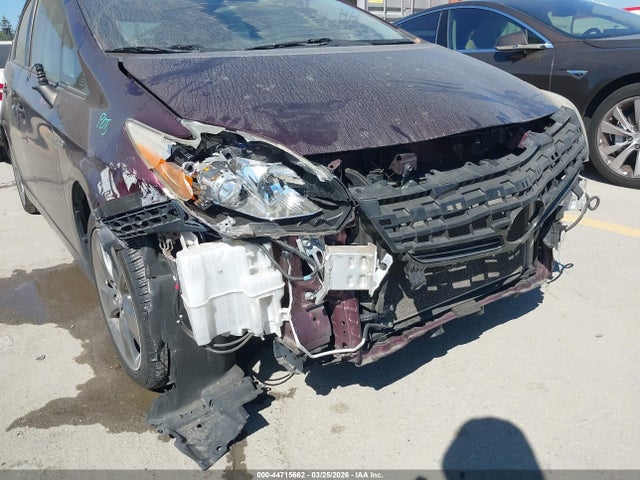 44715662 :رقم المزاد ، JTDKN3DU4D5610372 vin ، 2013 Toyota Prius Three Se مزاد بيع