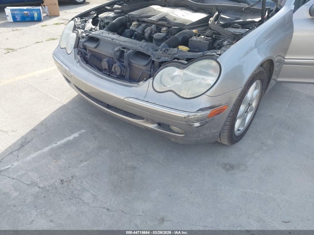 Продажа на аукционе авто 2003 Mercedes-benz C 240, vin: WDBRF61J73A423364, номер лота: 44715664