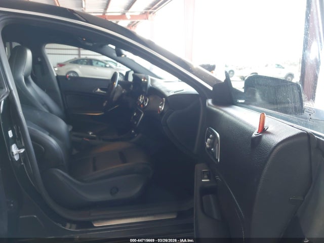 2018 MERCEDES-BENZ CLA 250 WDDSJ4EB6JN595518 Photo 4