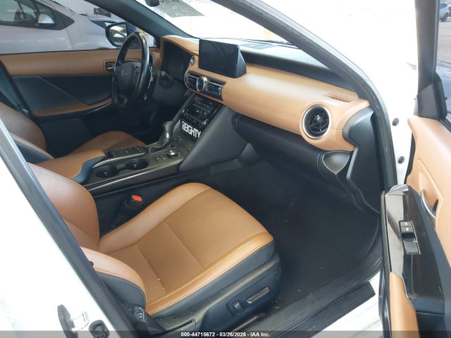 2021 LEXUS IS 300 JTHC81F21M5046609 Photo 4