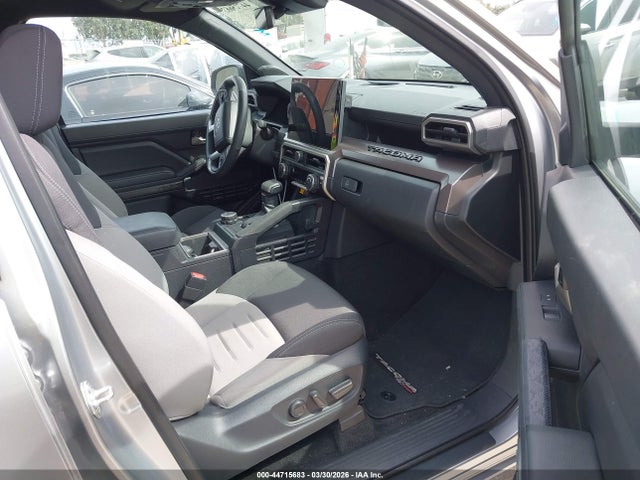 2024 TOYOTA TACOMA 3TMLB5JN9RM017310 Photo 4