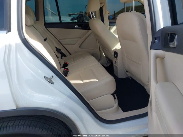 WVGAV7AX0GW597339 Volkswagen TIGUAN SE