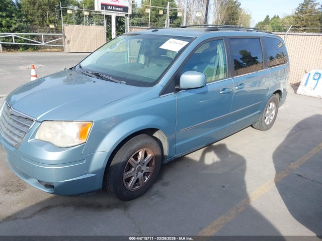 44715711 :رقم المزاد ، 2A4RR5D12AR377136 vin ، 2010 Chrysler Town & Country Touring مزاد بيع