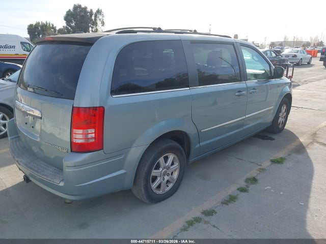 44715711 :رقم المزاد ، 2A4RR5D12AR377136 vin ، 2010 Chrysler Town & Country Touring مزاد بيع