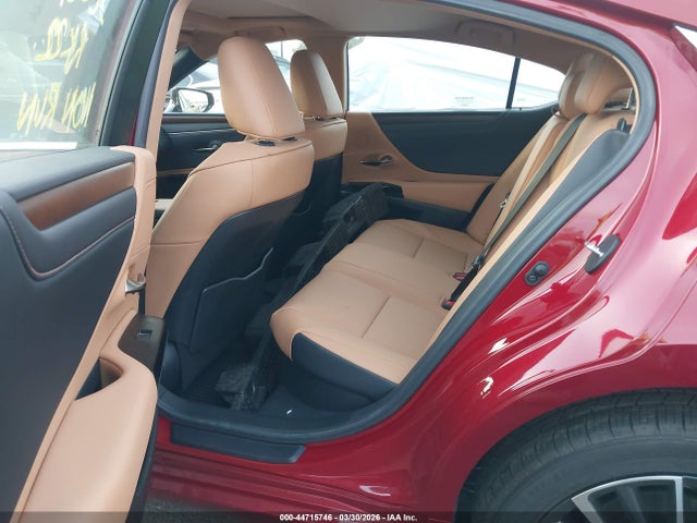 58ADA1C1XSU066127 Lexus ES 300H