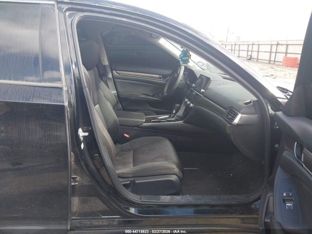 44715823 :رقم المزاد ، 1HGCV1F11KA147513 vin ، 2019 Honda Accord Lx مزاد بيع