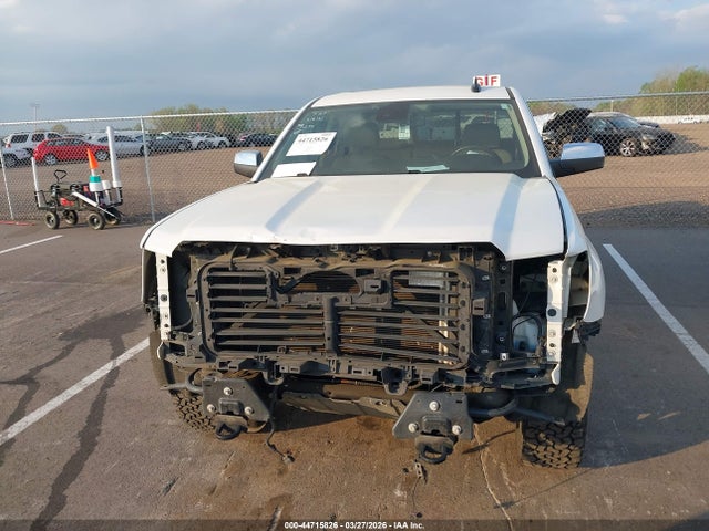 44715826 :رقم المزاد ، 3GTU2NEJ8JG207100 vin ، 2018 Gmc Sierra 1500 Slt مزاد بيع