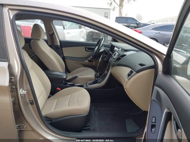 5NPDH4AEXGH695127 Hyundai ELANTRA SE
