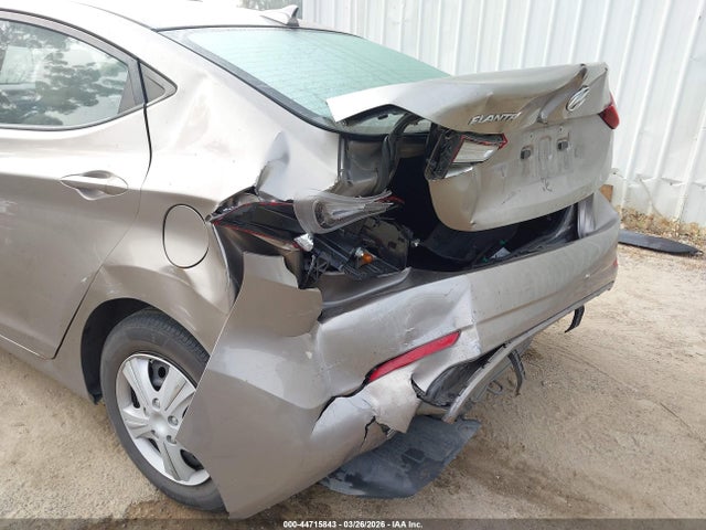 5NPDH4AEXGH695127 Hyundai ELANTRA SE