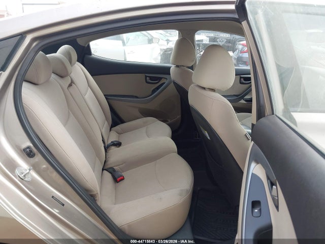 5NPDH4AEXGH695127 Hyundai ELANTRA SE
