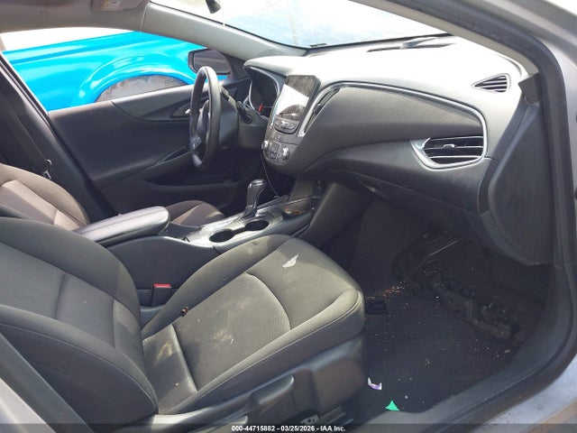 2018 CHEVROLET MALIBU 1G1ZD5ST0JF151606 Photo 4
