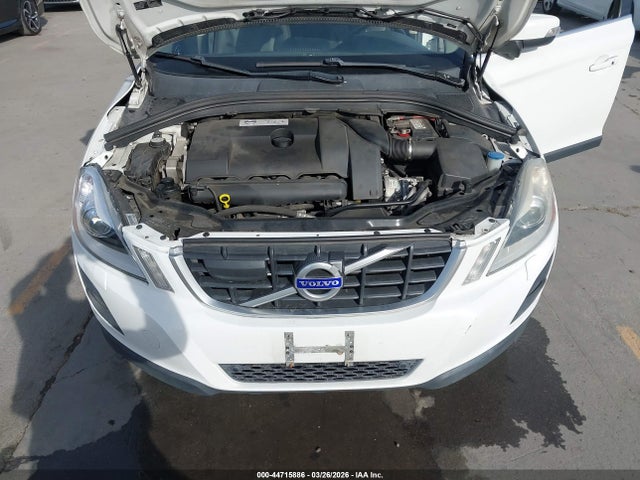 Aukcja sprzedaży 2010 Volvo Xc60 T6/t6 R-design, vin: YV4992DZ0A2063135, numer aukcji: 44715886