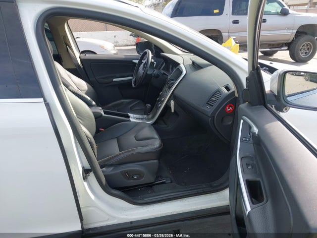 Aukcja sprzedaży 2010 Volvo Xc60 T6/t6 R-design, vin: YV4992DZ0A2063135, numer aukcji: 44715886