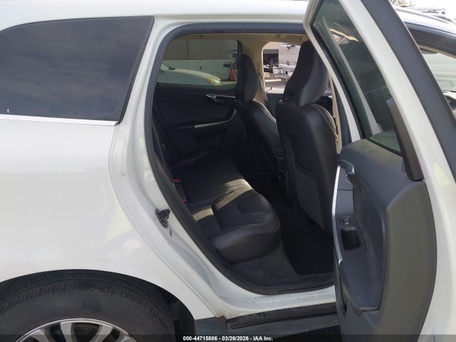 Aukcja sprzedaży 2010 Volvo Xc60 T6/t6 R-design, vin: YV4992DZ0A2063135, numer aukcji: 44715886