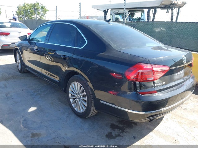 2016 Volkswagen Passat 1.8t Se მანქანა იყიდება აუქციონზე, vin: 1VWBS7A30GC063139, აუქციონის ნომერი: 44715891