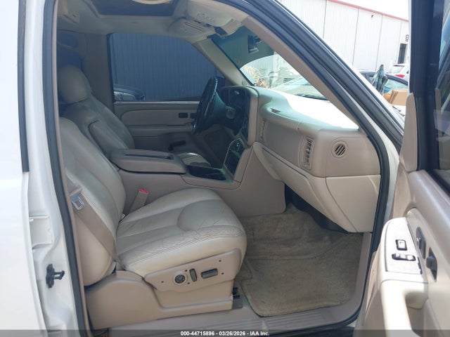 2003 CHEVROLET SUBURBAN 1500 3GNFK16Z83G153605 Photo 4