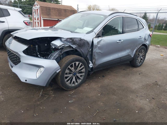 44715908 :رقم المزاد ، 1FMCU9DZ1NUB22313 vin ، 2022 Ford Escape Titanium Hybrid مزاد بيع