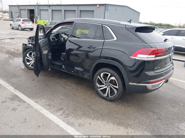 44715916 :رقم المزاد ، 1V2TE2CA0MC226184 vin ، 2021 Volkswagen Atlas Cross Sport 3.6l V6 Sel Premium مزاد بيع