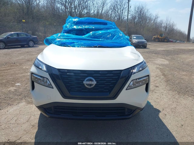 JN8BT3BB0PW213722 Nissan Rogue Sv Intelligent Awd