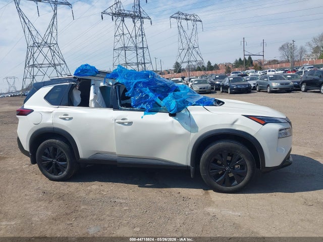 JN8BT3BB0PW213722 Nissan Rogue Sv Intelligent Awd