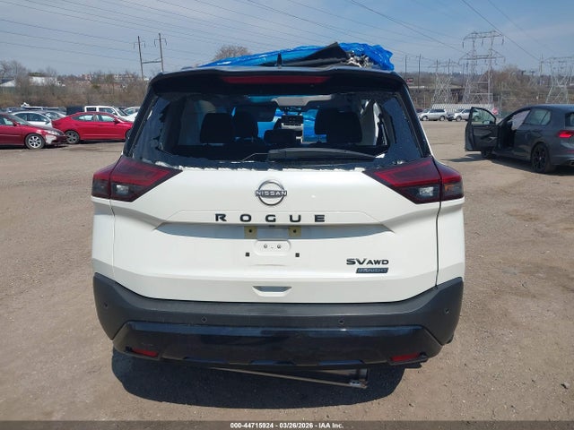 JN8BT3BB0PW213722 Nissan Rogue Sv Intelligent Awd