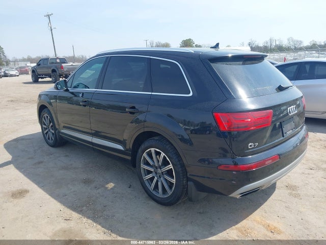 2017 AUDI Q7 WA1LAAF70HD057138 Photo 2