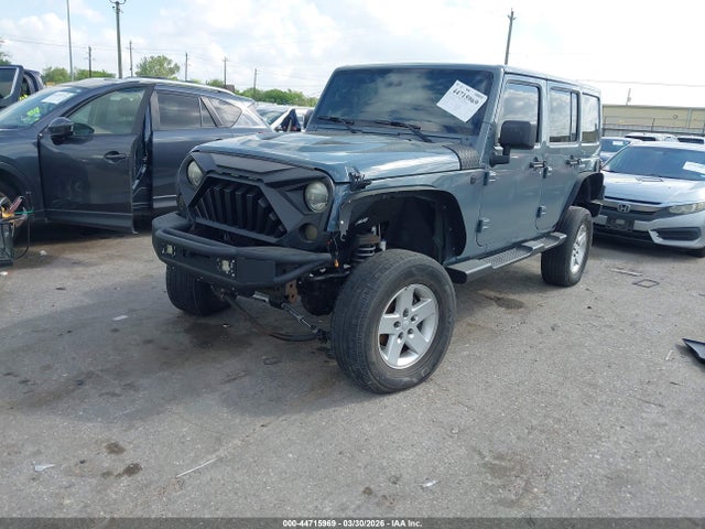44715969 :رقم المزاد ، 1C4BJWDG2FL734811 vin ، 2015 Jeep Wrangler Unlimited Sport مزاد بيع