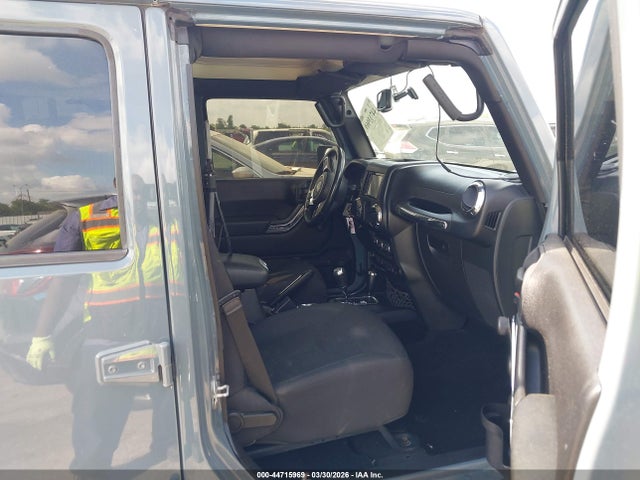 44715969 :رقم المزاد ، 1C4BJWDG2FL734811 vin ، 2015 Jeep Wrangler Unlimited Sport مزاد بيع