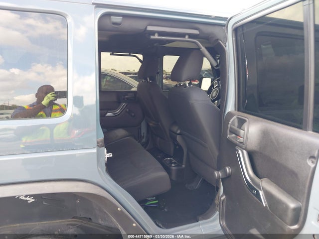 44715969 :رقم المزاد ، 1C4BJWDG2FL734811 vin ، 2015 Jeep Wrangler Unlimited Sport مزاد بيع