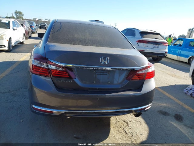 Honda ACCORD LX 2017 1HGCR2F32HA249343 Image 17