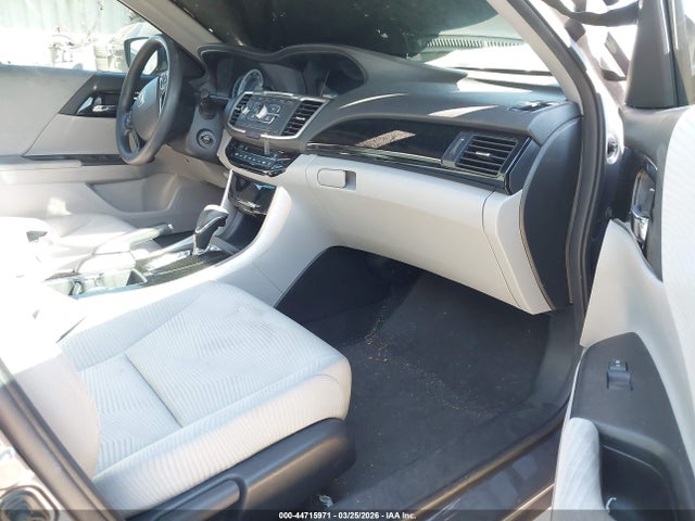 Honda ACCORD LX 2017 1HGCR2F32HA249343 Image 5