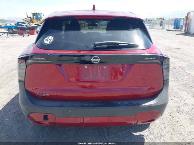 3N8AP6CA5SL337703 Nissan Kicks Sv Fwd