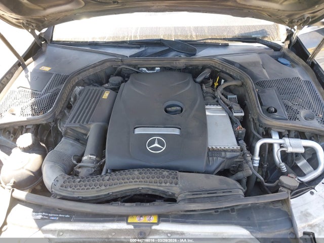 2016 Mercedes-benz C 300 4matic მანქანა იყიდება აუქციონზე, vin: 55SWF4KB9GU138404, აუქციონის ნომერი: 44716016