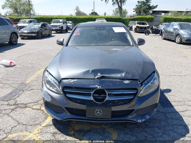 2016 Mercedes-benz C 300 4matic მანქანა იყიდება აუქციონზე, vin: 55SWF4KB9GU138404, აუქციონის ნომერი: 44716016