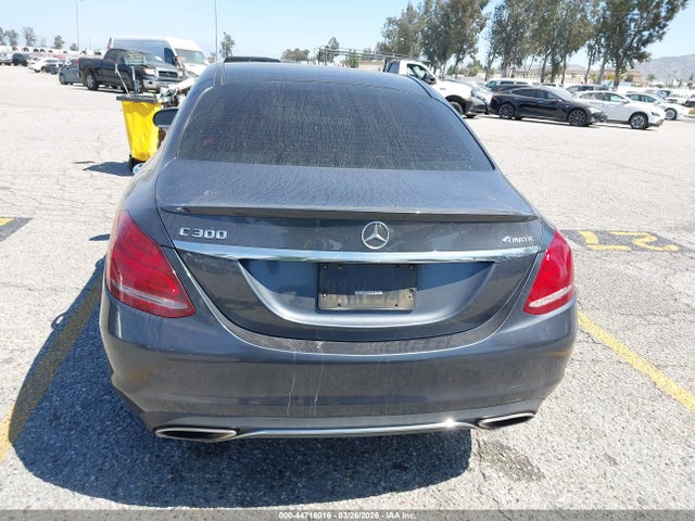 2016 Mercedes-benz C 300 4matic მანქანა იყიდება აუქციონზე, vin: 55SWF4KB9GU138404, აუქციონის ნომერი: 44716016