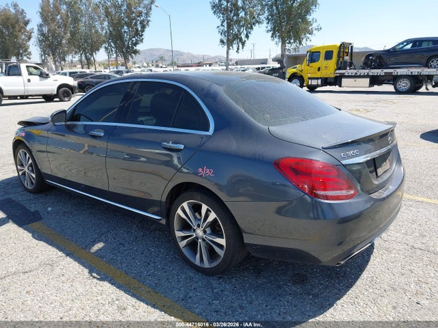 2016 Mercedes-benz C 300 4matic მანქანა იყიდება აუქციონზე, vin: 55SWF4KB9GU138404, აუქციონის ნომერი: 44716016
