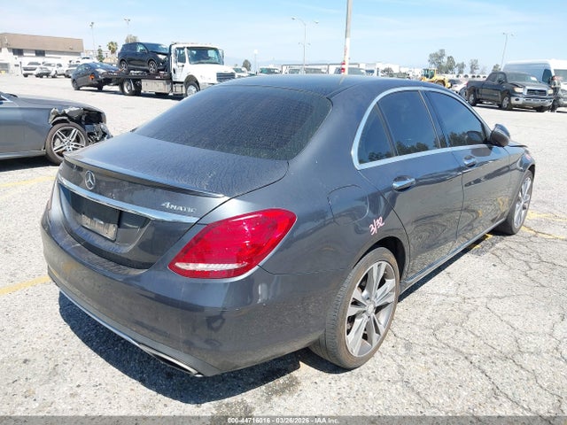 2016 Mercedes-benz C 300 4matic მანქანა იყიდება აუქციონზე, vin: 55SWF4KB9GU138404, აუქციონის ნომერი: 44716016