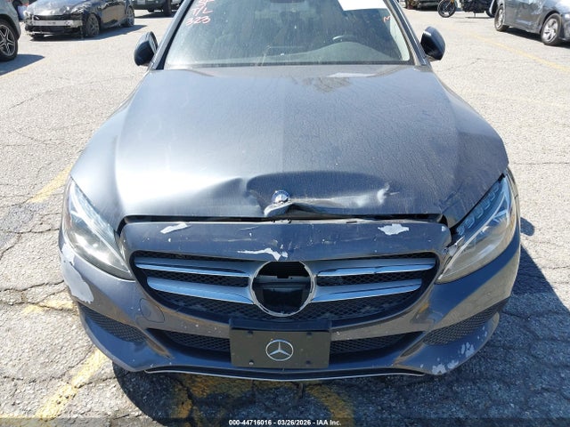 2016 Mercedes-benz C 300 4matic მანქანა იყიდება აუქციონზე, vin: 55SWF4KB9GU138404, აუქციონის ნომერი: 44716016