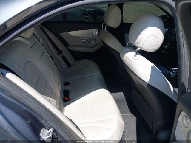 2016 Mercedes-benz C 300 4matic მანქანა იყიდება აუქციონზე, vin: 55SWF4KB9GU138404, აუქციონის ნომერი: 44716016