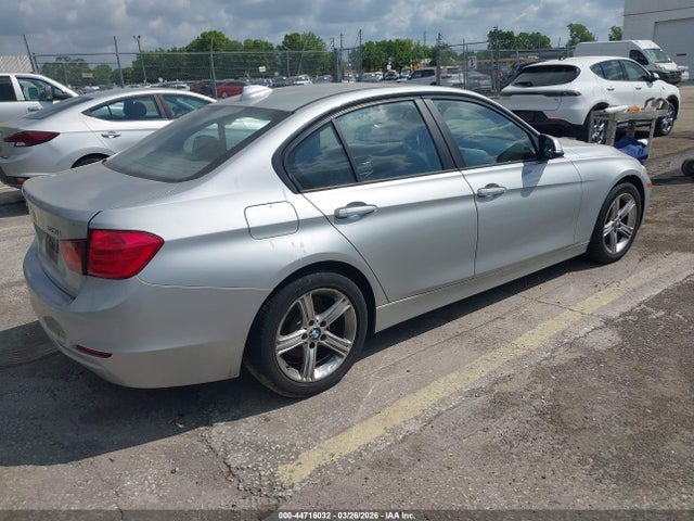 2013 BMW 320I WBA3C3C56DF981495 Photo 3