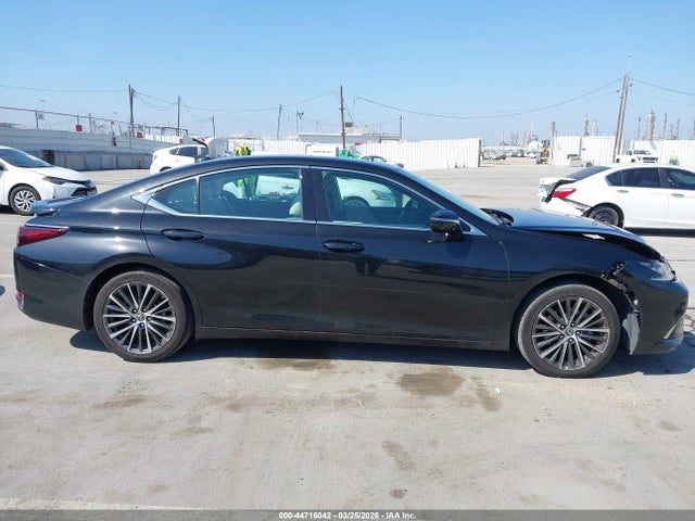 2023 Lexus Es 300h მანქანა იყიდება აუქციონზე, vin: 58ADA1C1XPU033443, აუქციონის ნომერი: 44716042