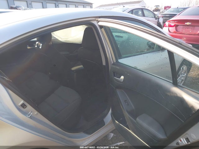 Продаж на аукціоні авто 2017 Kia Forte Lx, vin: 3KPFK4A74HE092711, номер лоту: 44716052