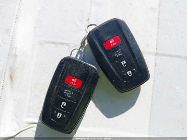 2T3J1RFV6KC046117 Toyota Rav4 Adventure