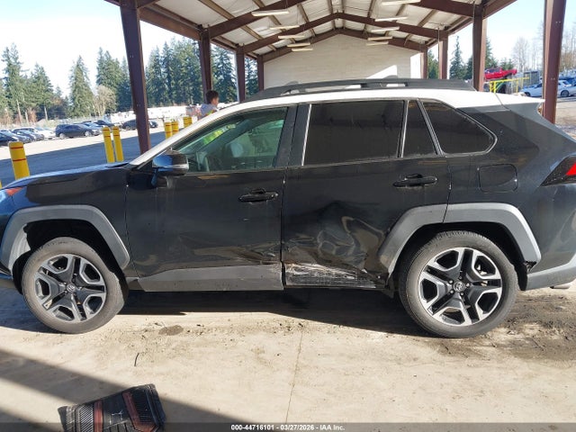 2T3J1RFV6KC046117 Toyota Rav4 Adventure