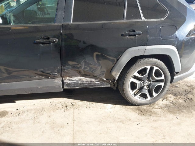 2T3J1RFV6KC046117 Toyota Rav4 Adventure
