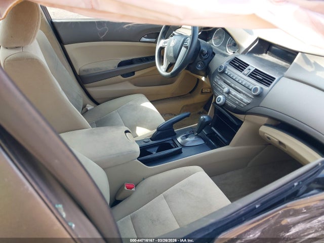 44716167 :رقم المزاد ، 1HGCP2F35AA187528 vin ، 2010 Honda Accord 2.4 Lx مزاد بيع